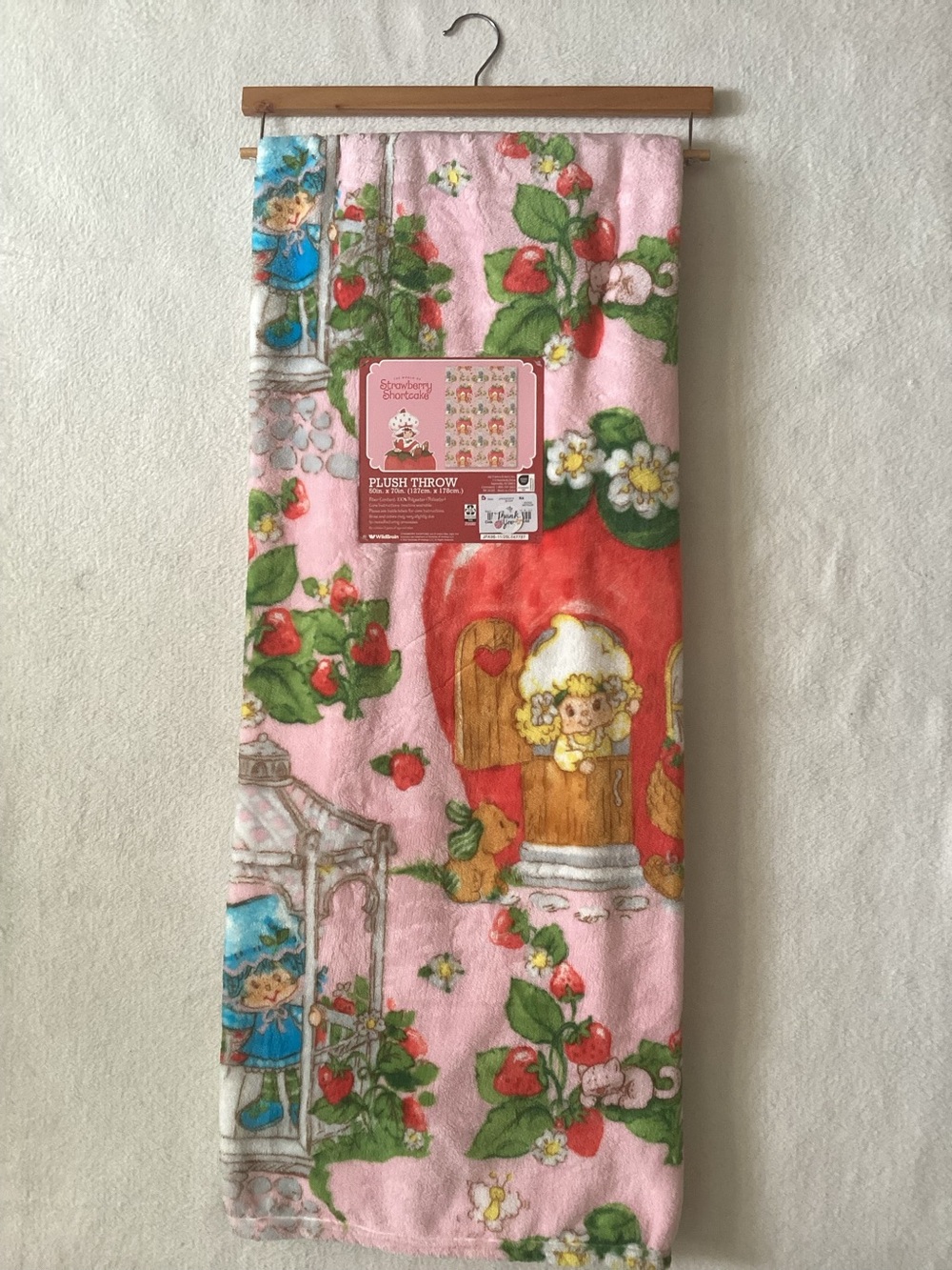 NWT Strawberry Shortcake Pink Plush Blanket 50x70